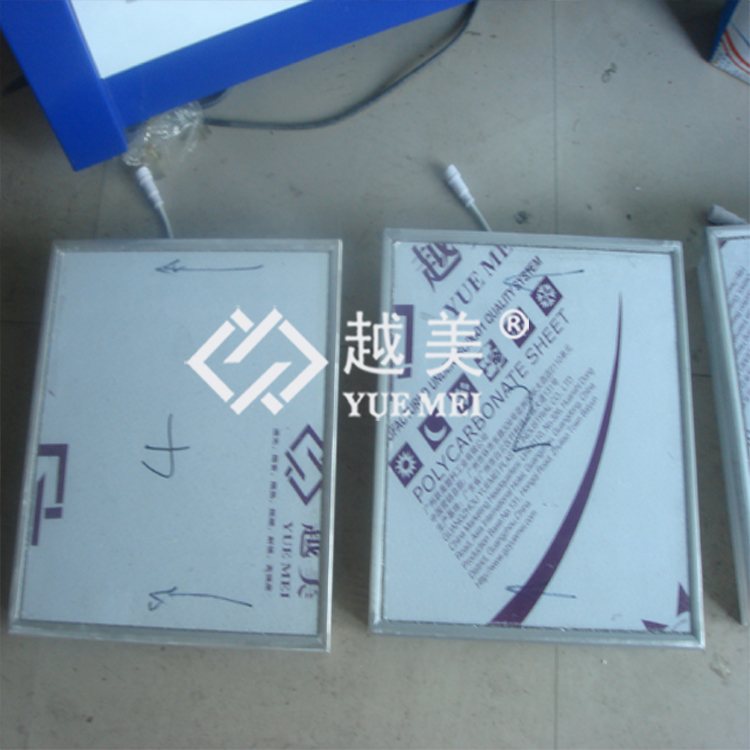 201312106J824H2004.jpg