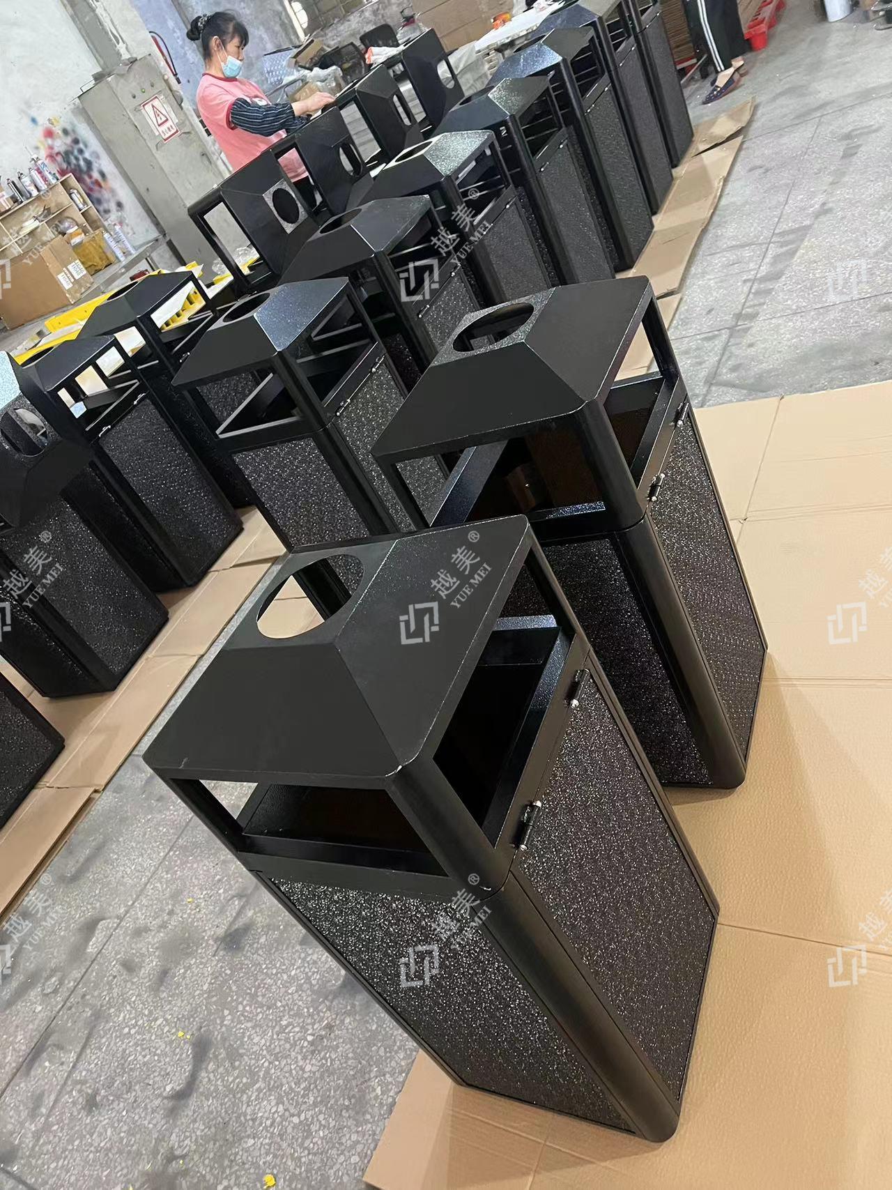 PC黑色大颗粒板1.jpg